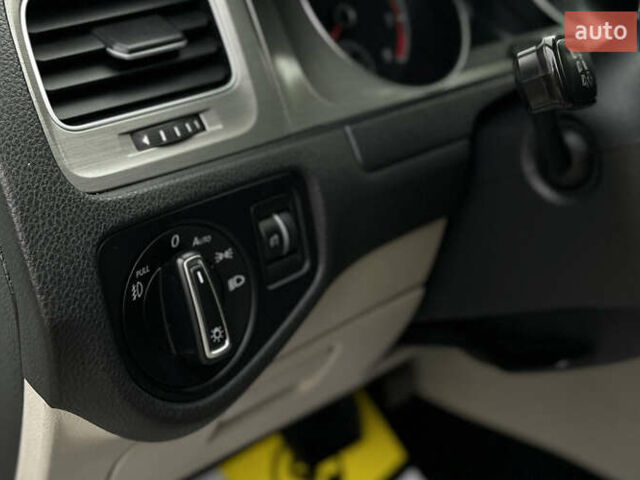 Белый Фольксваген Гольф, объемом двигателя 1.8 л и пробегом 230 тыс. км за 11700 $, фото 15 на Automoto.ua