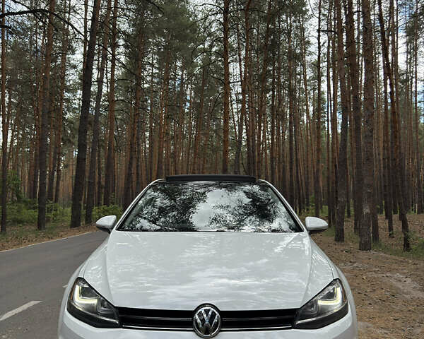 Белый Фольксваген Гольф, объемом двигателя 1.97 л и пробегом 135 тыс. км за 15300 $, фото 1 на Automoto.ua