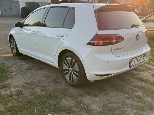 Белый Фольксваген Гольф, объемом двигателя 0 л и пробегом 167 тыс. км за 9500 $, фото 6 на Automoto.ua