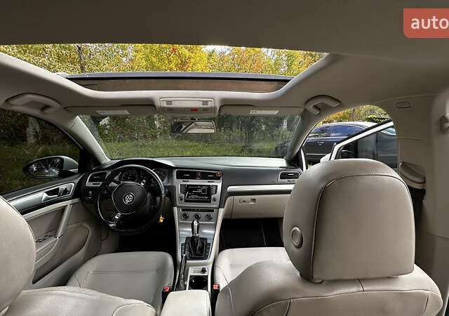 Білий Фольксваген Гольф, об'ємом двигуна 1.8 л та пробігом 127 тис. км за 11100 $, фото 8 на Automoto.ua