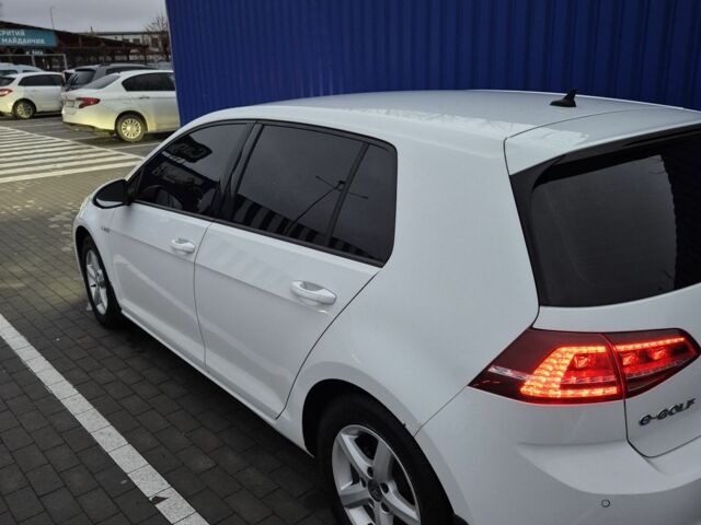 Білий Фольксваген Гольф, об'ємом двигуна 0 л та пробігом 186 тис. км за 8700 $, фото 1 на Automoto.ua