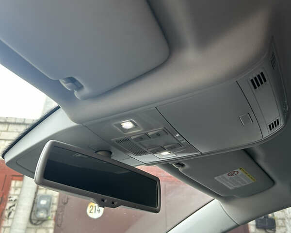 Білий Фольксваген Гольф, об'ємом двигуна 0 л та пробігом 165 тис. км за 9500 $, фото 24 на Automoto.ua