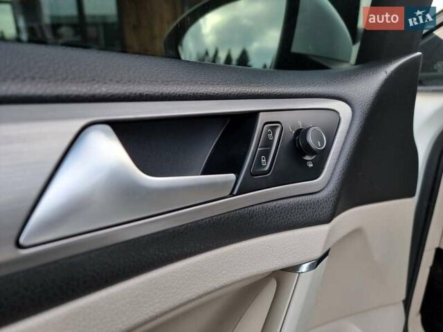 Белый Фольксваген Гольф, объемом двигателя 1.8 л и пробегом 127 тыс. км за 11199 $, фото 40 на Automoto.ua