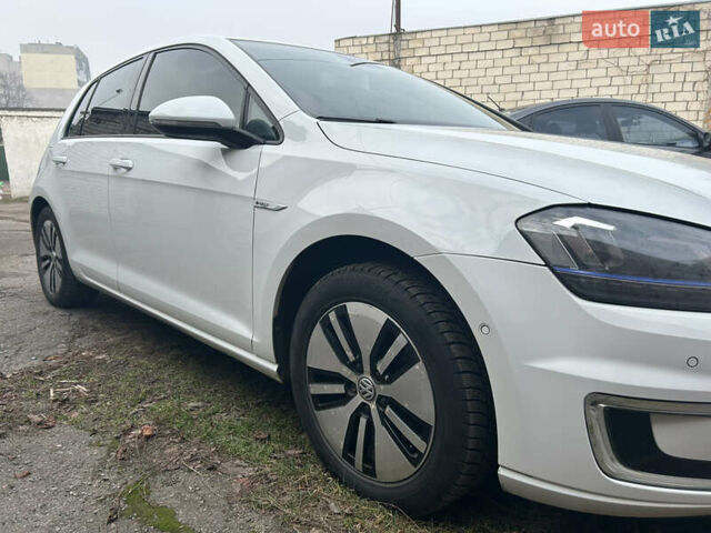 Білий Фольксваген Гольф, об'ємом двигуна 0 л та пробігом 165 тис. км за 9500 $, фото 12 на Automoto.ua