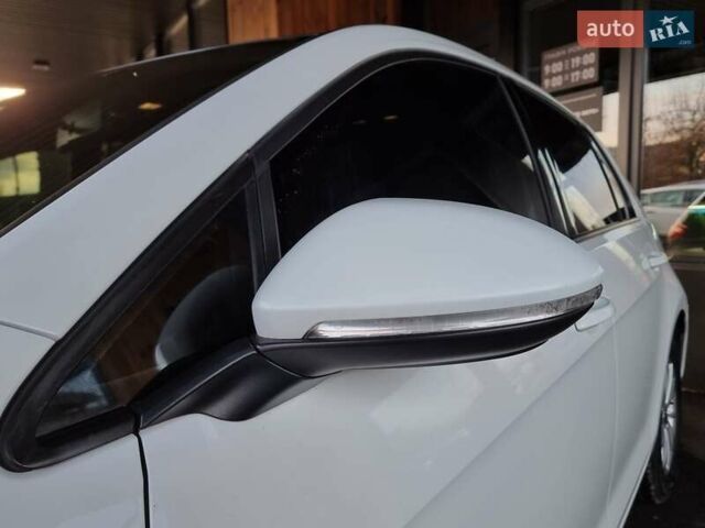 Белый Фольксваген Гольф, объемом двигателя 1.8 л и пробегом 127 тыс. км за 11199 $, фото 17 на Automoto.ua