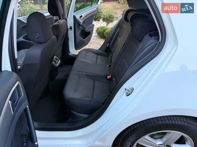 Білий Фольксваген Гольф, об'ємом двигуна 1.97 л та пробігом 198 тис. км за 14500 $, фото 43 на Automoto.ua