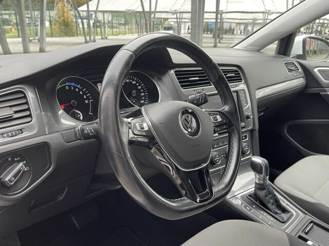 Фольксваген Гольф 2014 в Дрогобыче на Automoto.ua Белый Фольксваген Гольф, объемом двигателя 0 л и пробегом 96 тыс. км за 8750 $, фото 18 на Automoto.ua