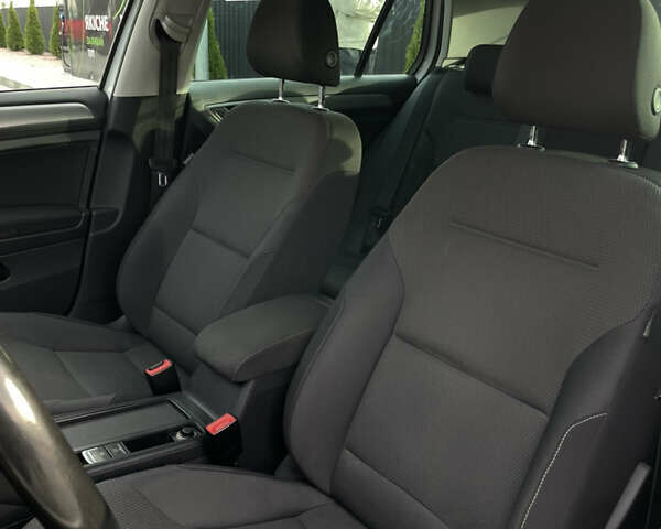 Белый Фольксваген Гольф, объемом двигателя 1.4 л и пробегом 240 тыс. км за 14000 $, фото 15 на Automoto.ua