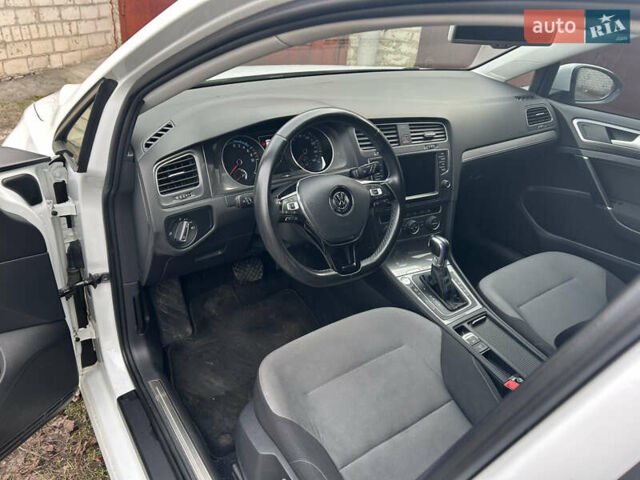 Білий Фольксваген Гольф, об'ємом двигуна 0 л та пробігом 165 тис. км за 9500 $, фото 21 на Automoto.ua