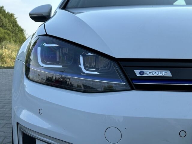 Белый Фольксваген Гольф, объемом двигателя 0 л и пробегом 96 тыс. км за 8750 $, фото 4 на Automoto.ua