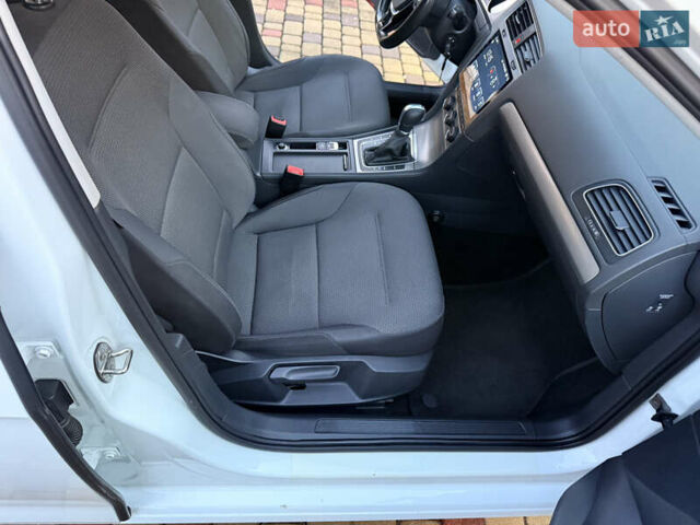 Білий Фольксваген Гольф, об'ємом двигуна 1.97 л та пробігом 198 тис. км за 14500 $, фото 35 на Automoto.ua