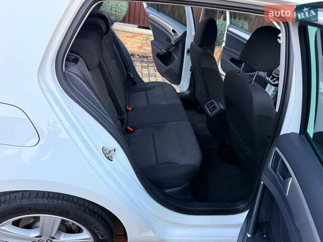 Білий Фольксваген Гольф, об'ємом двигуна 1.97 л та пробігом 198 тис. км за 14500 $, фото 40 на Automoto.ua