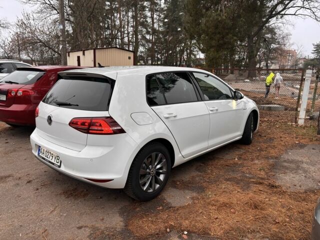 Белый Фольксваген Гольф, объемом двигателя 0 л и пробегом 175 тыс. км за 9200 $, фото 3 на Automoto.ua