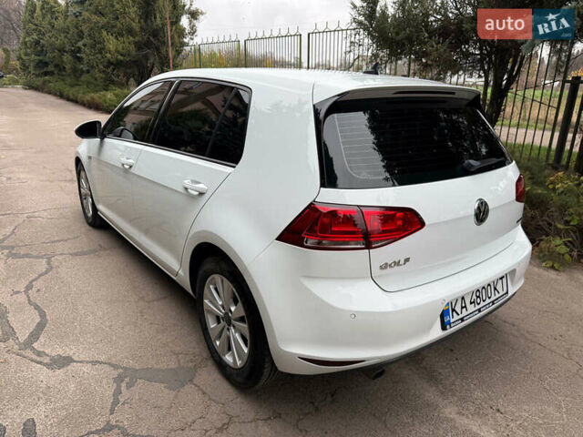 Белый Фольксваген Гольф, объемом двигателя 1.6 л и пробегом 172 тыс. км за 10900 $, фото 6 на Automoto.ua