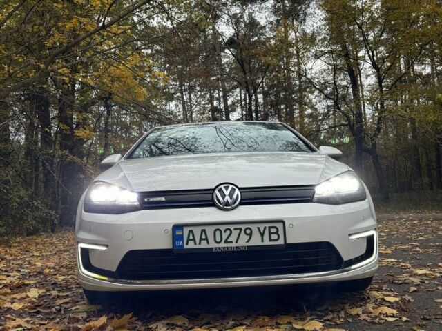 Белый Фольксваген Гольф, объемом двигателя 0 л и пробегом 175 тыс. км за 9200 $, фото 17 на Automoto.ua