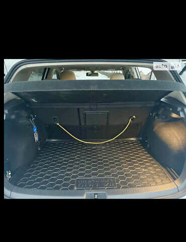 Белый Фольксваген Гольф, объемом двигателя 1.8 л и пробегом 160 тыс. км за 11500 $, фото 11 на Automoto.ua