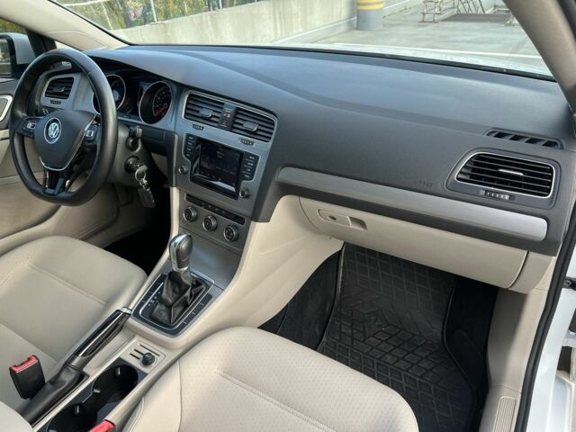 Белый Фольксваген Гольф, объемом двигателя 1.8 л и пробегом 115 тыс. км за 11500 $, фото 21 на Automoto.ua