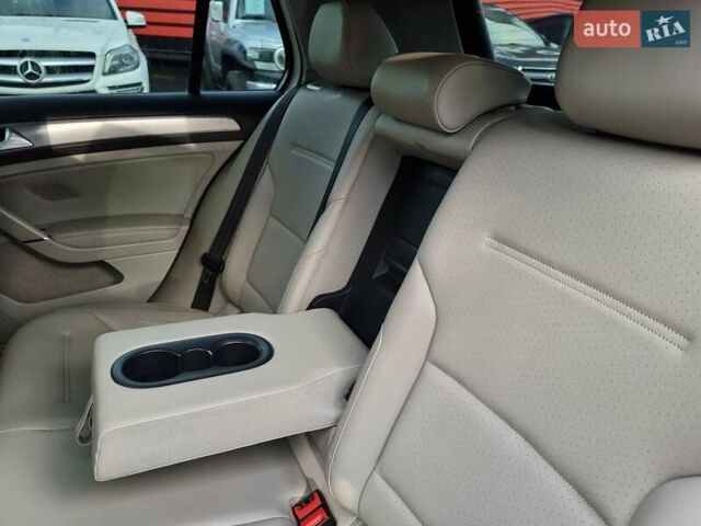 Белый Фольксваген Гольф, объемом двигателя 1.8 л и пробегом 127 тыс. км за 11199 $, фото 51 на Automoto.ua