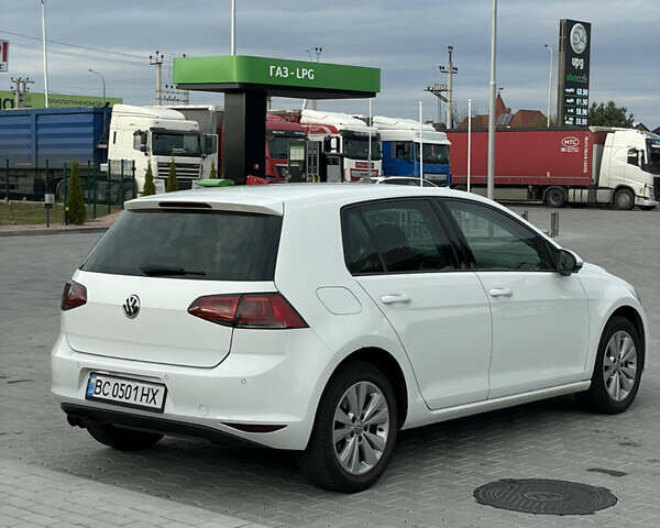 Белый Фольксваген Гольф, объемом двигателя 1.4 л и пробегом 240 тыс. км за 14000 $, фото 11 на Automoto.ua