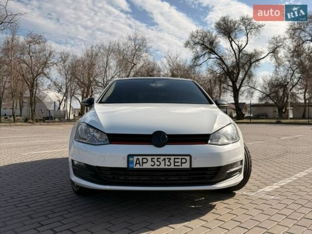 Белый Фольксваген Гольф, объемом двигателя 1.97 л и пробегом 182 тыс. км за 14000 $, фото 1 на Automoto.ua