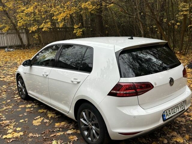 Белый Фольксваген Гольф, объемом двигателя 0 л и пробегом 175 тыс. км за 9200 $, фото 16 на Automoto.ua
