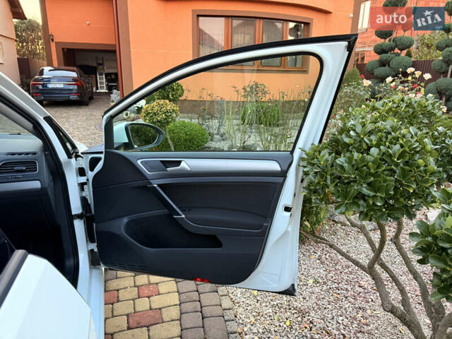 Білий Фольксваген Гольф, об'ємом двигуна 1.97 л та пробігом 198 тис. км за 14500 $, фото 41 на Automoto.ua