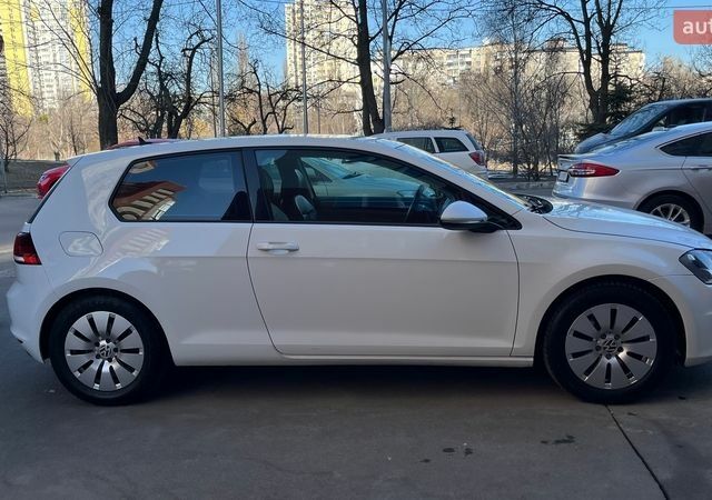 Білий Фольксваген Гольф, об'ємом двигуна 1.8 л та пробігом 170 тис. км за 11500 $, фото 3 на Automoto.ua