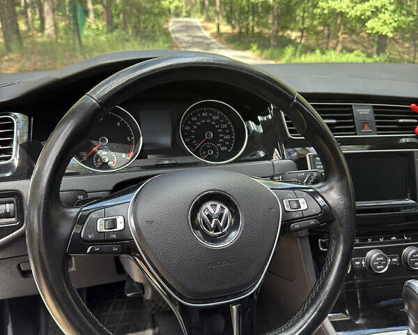 Белый Фольксваген Гольф, объемом двигателя 1.97 л и пробегом 135 тыс. км за 15300 $, фото 9 на Automoto.ua