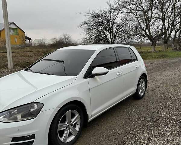 Белый Фольксваген Гольф, объемом двигателя 1.6 л и пробегом 281 тыс. км за 10200 $, фото 4 на Automoto.ua