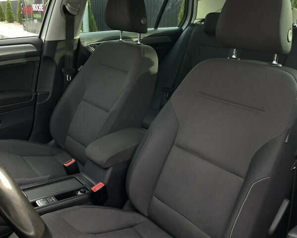 Белый Фольксваген Гольф, объемом двигателя 1.4 л и пробегом 240 тыс. км за 14000 $, фото 16 на Automoto.ua