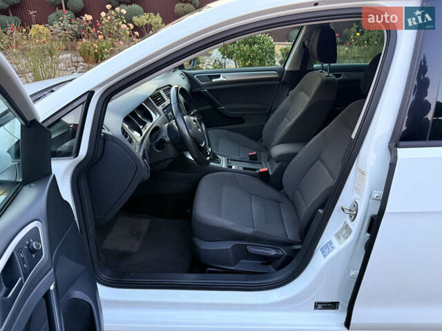 Білий Фольксваген Гольф, об'ємом двигуна 1.97 л та пробігом 198 тис. км за 14500 $, фото 38 на Automoto.ua