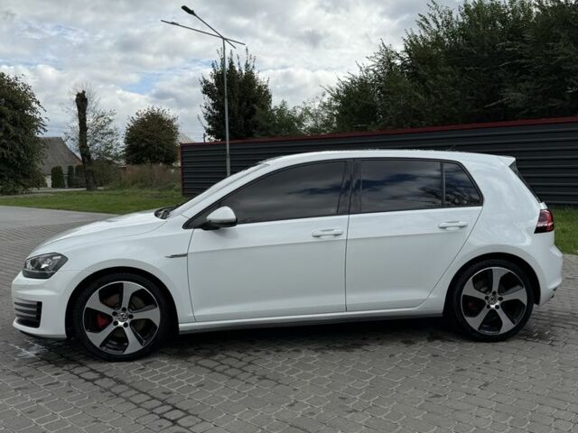 Белый Фольксваген Гольф, объемом двигателя 2 л и пробегом 218 тыс. км за 14550 $, фото 1 на Automoto.ua