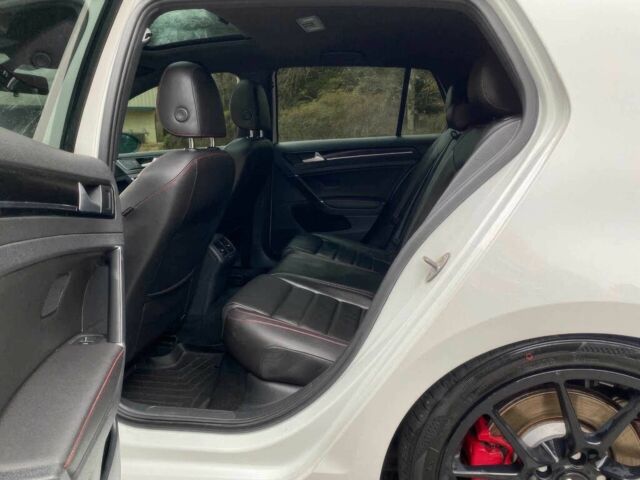 Белый Фольксваген Гольф, объемом двигателя 2 л и пробегом 80 тыс. км за 3000 $, фото 10 на Automoto.ua