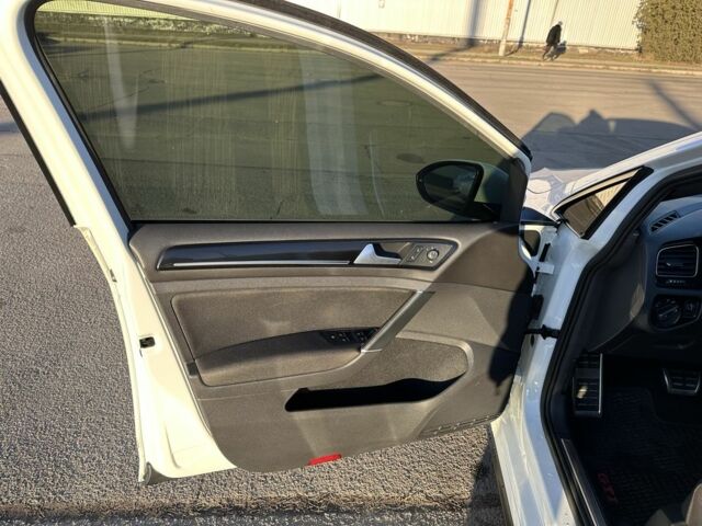 Белый Фольксваген Гольф, объемом двигателя 2 л и пробегом 89 тыс. км за 14500 $, фото 10 на Automoto.ua