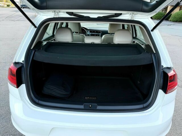 Белый Фольксваген Гольф, объемом двигателя 1.8 л и пробегом 73 тыс. км за 6000 $, фото 13 на Automoto.ua