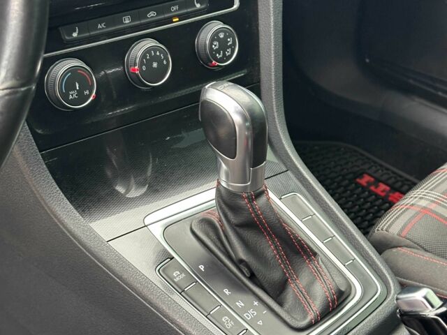 Білий Фольксваген Гольф, об'ємом двигуна 2 л та пробігом 89 тис. км за 14450 $, фото 15 на Automoto.ua