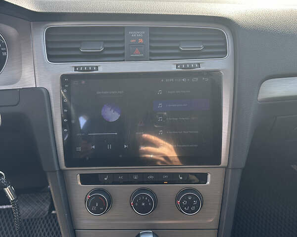 Белый Фольксваген Гольф, объемом двигателя 1.8 л и пробегом 64 тыс. км за 10700 $, фото 21 на Automoto.ua