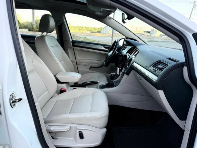 Белый Фольксваген Гольф, объемом двигателя 1.8 л и пробегом 73 тыс. км за 6000 $, фото 10 на Automoto.ua