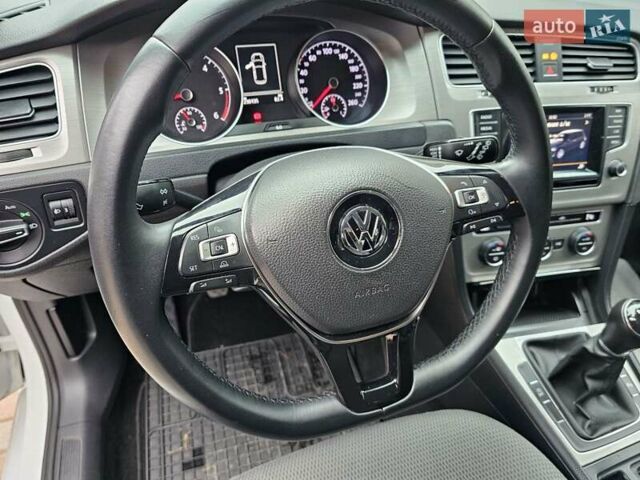 Білий Фольксваген Гольф, об'ємом двигуна 1.6 л та пробігом 230 тис. км за 10900 $, фото 16 на Automoto.ua