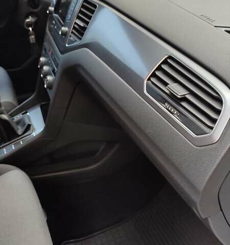 Білий Фольксваген Гольф, об'ємом двигуна 1.6 л та пробігом 221 тис. км за 9650 $, фото 21 на Automoto.ua