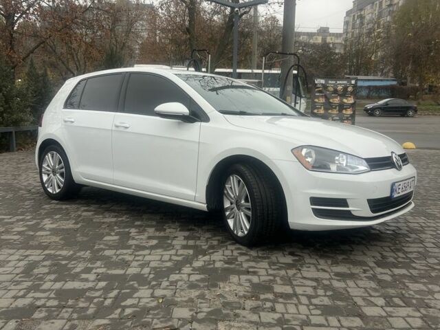 Белый Фольксваген Гольф, объемом двигателя 1.8 л и пробегом 141 тыс. км за 11000 $, фото 3 на Automoto.ua