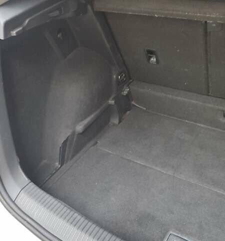 Білий Фольксваген Гольф, об'ємом двигуна 1.6 л та пробігом 221 тис. км за 9650 $, фото 32 на Automoto.ua