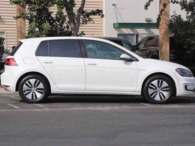 Белый Фольксваген Гольф, объемом двигателя 0 л и пробегом 70 тыс. км за 9200 $, фото 7 на Automoto.ua