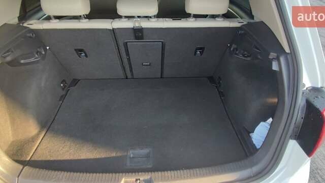 Білий Фольксваген Гольф, об'ємом двигуна 0 л та пробігом 133 тис. км за 8100 $, фото 10 на Automoto.ua