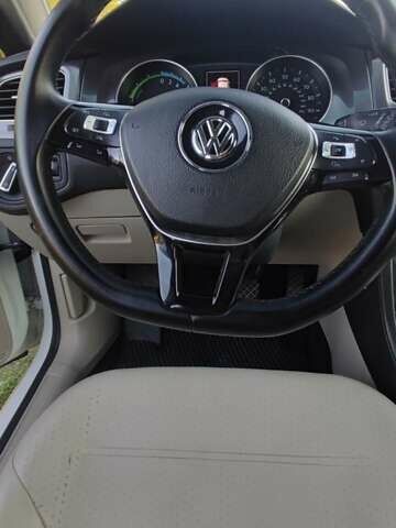 Білий Фольксваген Гольф, об'ємом двигуна 0 л та пробігом 133 тис. км за 8100 $, фото 11 на Automoto.ua