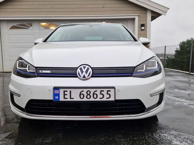 Білий Фольксваген Гольф, об'ємом двигуна 0 л та пробігом 63 тис. км за 7800 $, фото 1 на Automoto.ua