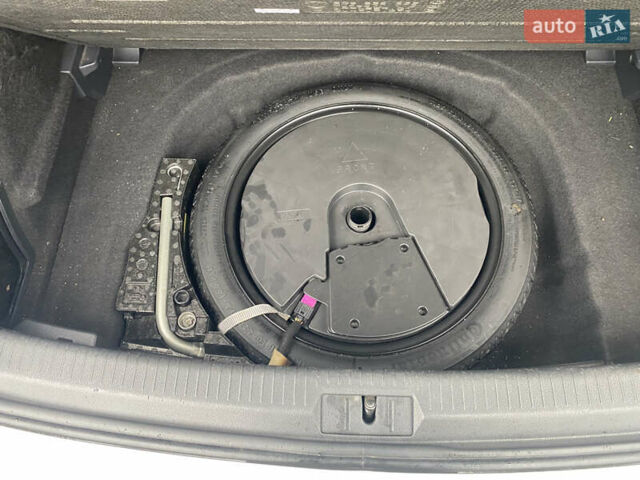 Белый Фольксваген Гольф, объемом двигателя 1.8 л и пробегом 93 тыс. км за 13700 $, фото 18 на Automoto.ua