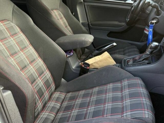 Белый Фольксваген Гольф, объемом двигателя 2 л и пробегом 190 тыс. км за 13000 $, фото 8 на Automoto.ua