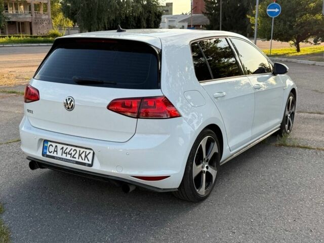 Белый Фольксваген Гольф, объемом двигателя 2 л и пробегом 190 тыс. км за 13000 $, фото 3 на Automoto.ua