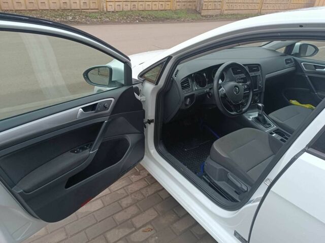 Білий Фольксваген Гольф, об'ємом двигуна 0 л та пробігом 118 тис. км за 9600 $, фото 11 на Automoto.ua